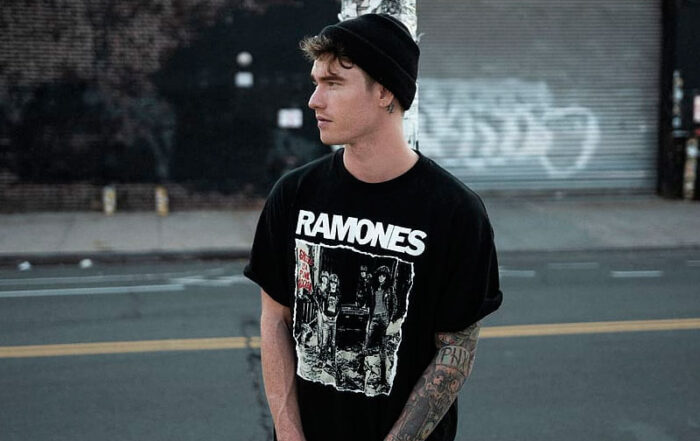 Prendas de grupos musicales para tus outfits - Moda daddit